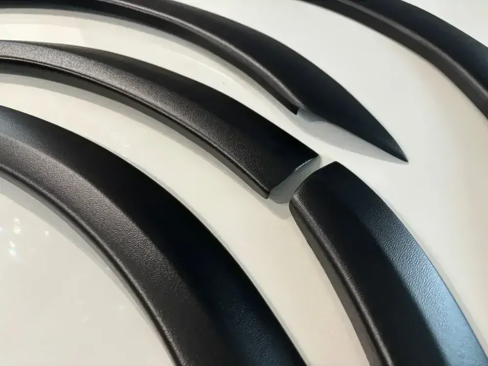 Plastové lemy blatníku Ford Transit VII 2006-2013 jemný desén