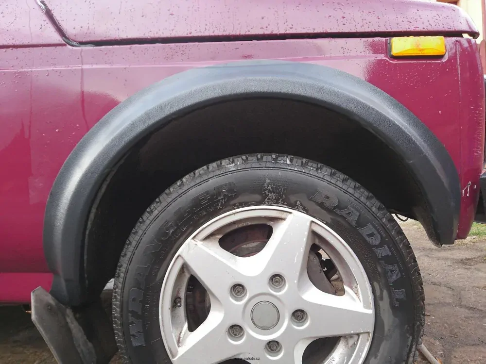 Plastové lemy Lada Niva 1976-2010 bez lišty