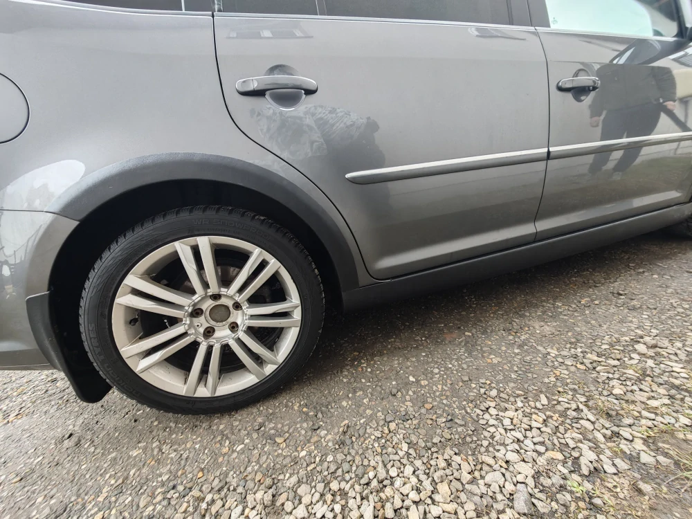 Plastové lemy blatníku VW Touran 2010-2015