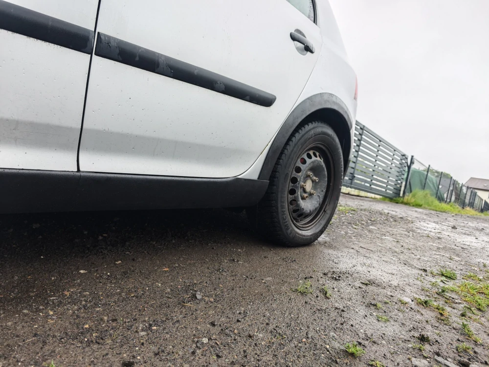 Plastové prahy VW Golf V, VI 5dv / kombi 2003-2016