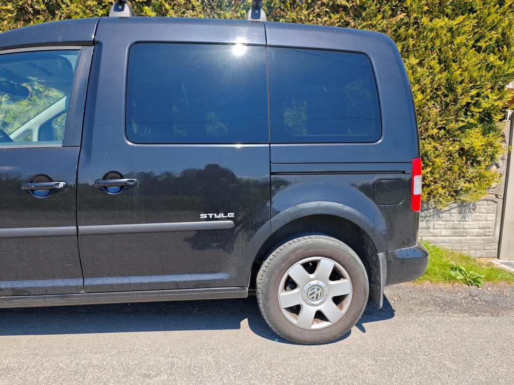 Plastové lemy blatníku VW Caddy 2003-2010