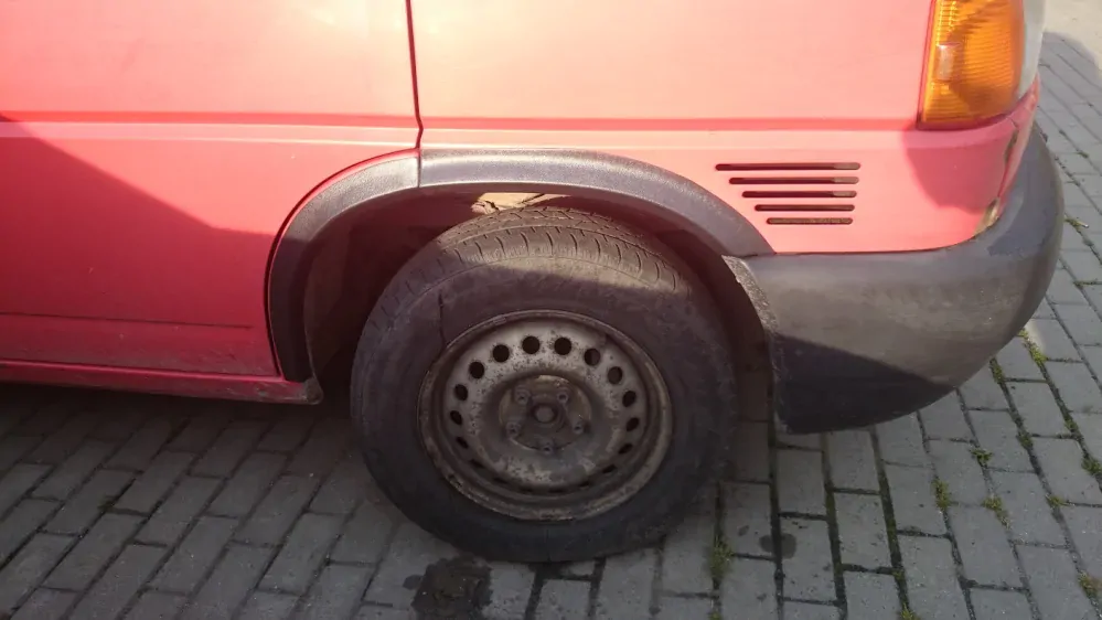 Plastové lemy blatníku VW Transporter T4 1990-2003