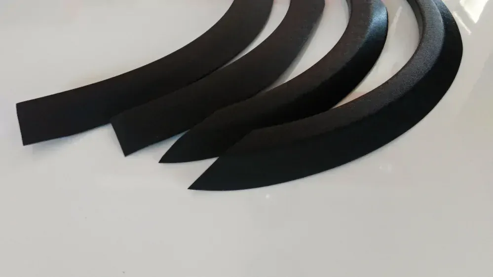 Plastové lemy blatníku VW Polo IV 9N 3dveř 01-04