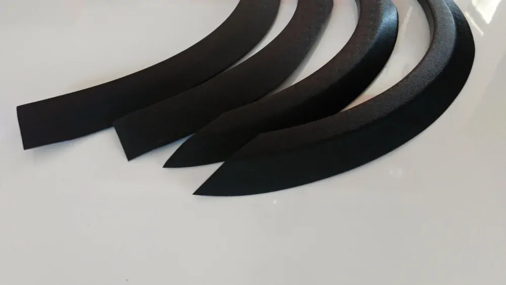 Přední plastové lemy blatníku Ford Transit VII 2006-2013 - jemný desén