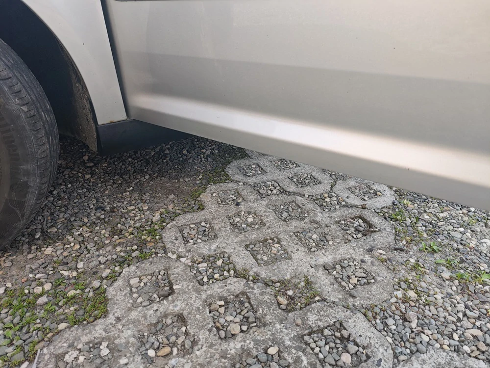 Plastové prahy VW Touran 2003-2015