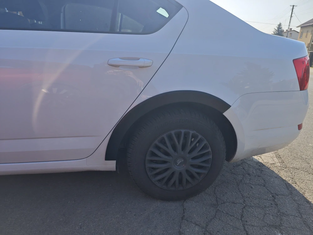 Plastové lemy blatníku Škoda Octavia 3 - 2013-2020 liftback + kombi