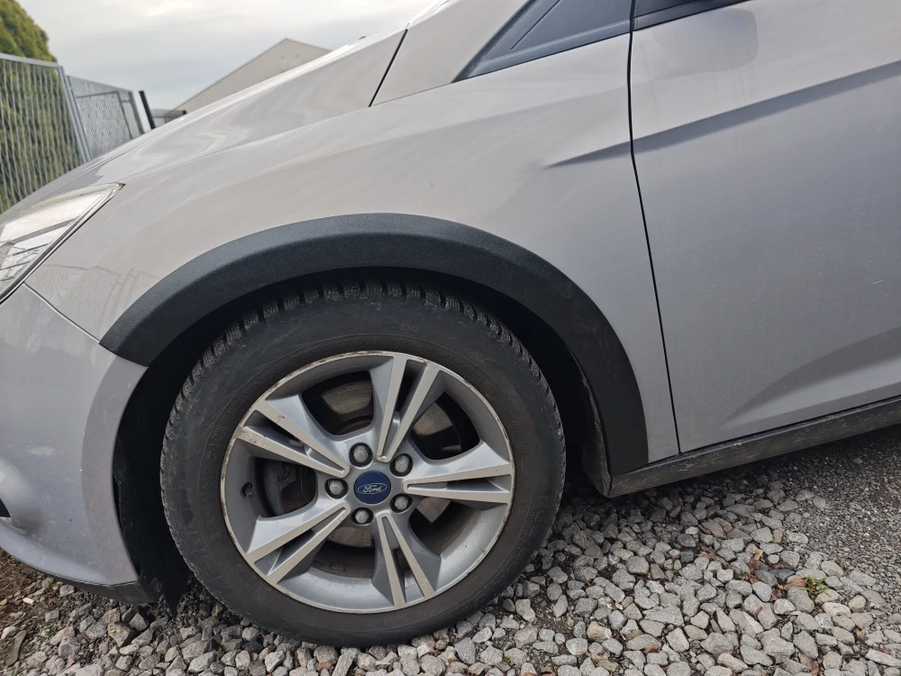 Plastové lemy blatníku Ford Focus MK3 2010-2019