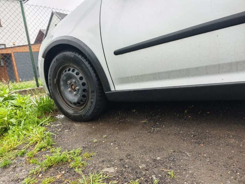 Plastové prahy VW Golf V, VI 3dv. 2003-2016