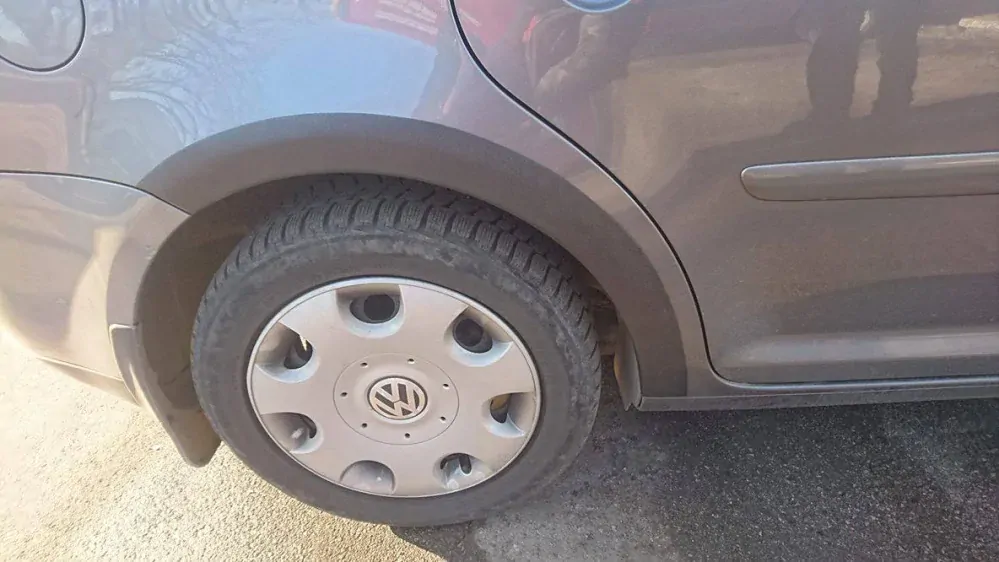 Plastové lemy blatníku VW Touran 2003-2010