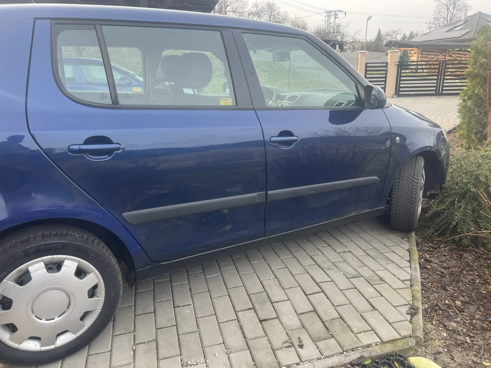 Plastové prahy Škoda Fabia 2 - 2007-2014 Jemný desén PSK