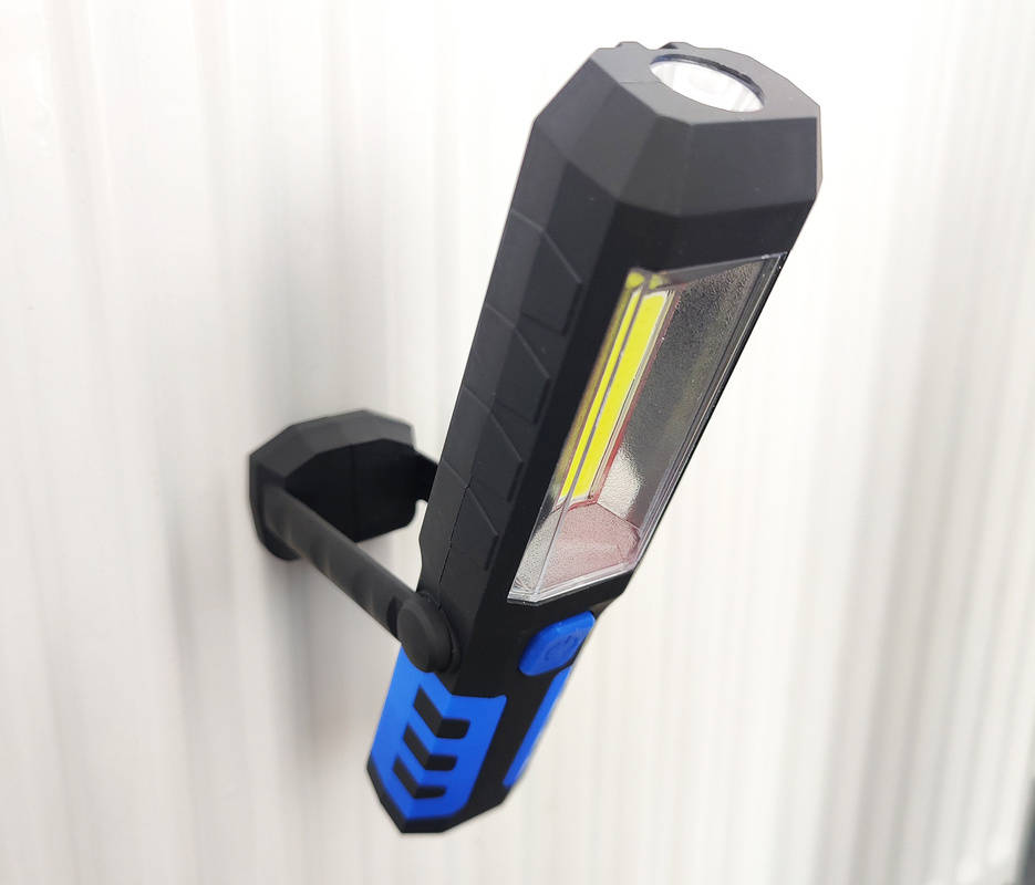 Dílenská AKU lampa Led 5W - 2600mAh